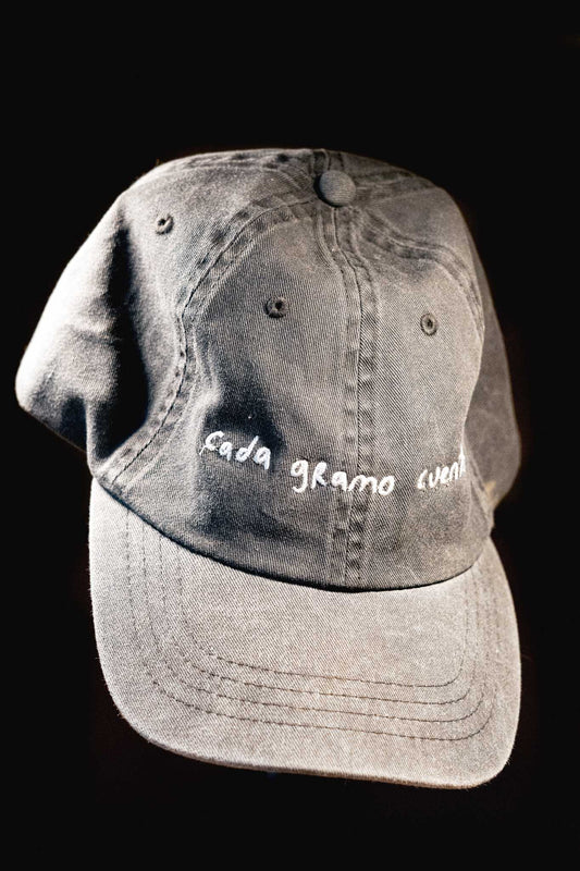 Gorra Cada Gramo Cuenta Gris